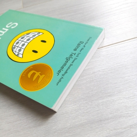 "Smile" by Raina Telgemeier, A Graphic Novel for Tweens - Picture 4 of 12